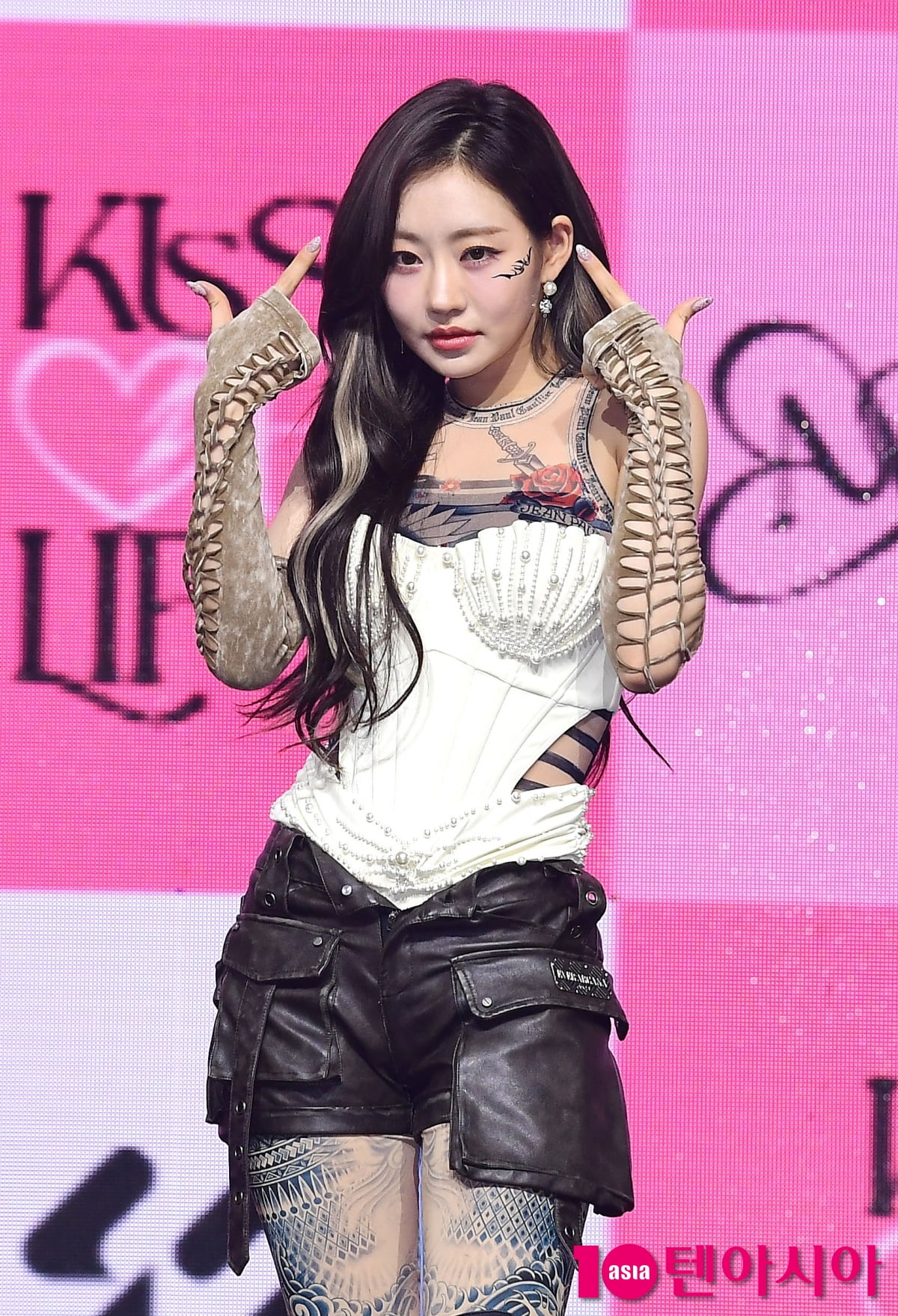 [TEN포토]키스오브라이프 쥴리 '리더의 카리스마'