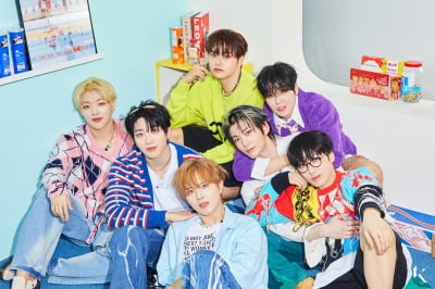Kingdom → The Kingdom, group name changed 3 years after debut