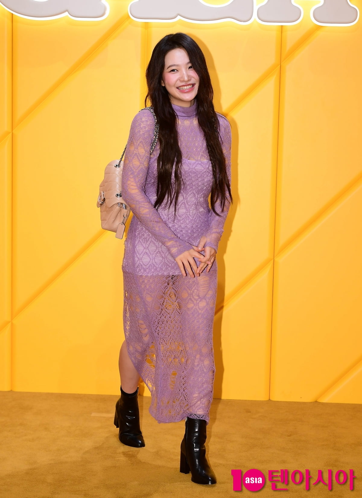 [TEN포토] 레드벨벳 예리 '아찔한 퇴장'