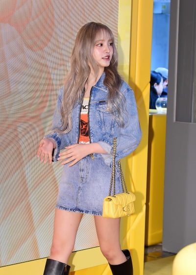 [TEN포토]아이브 리즈 '청청패션도 완벽하게 소화'