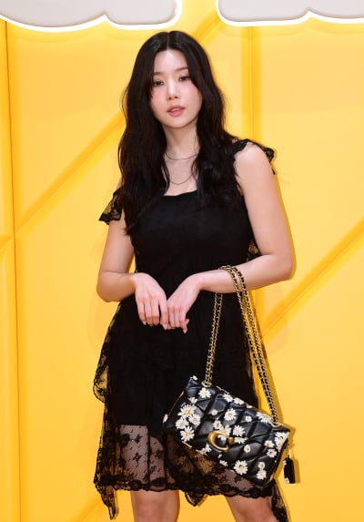 [TEN포토]권은비 '오늘은 섹시하게~ 위아래 모두 완벽해'
