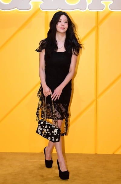 [TEN포토]권은비 '우아한 블랙'