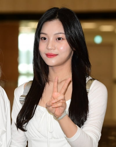 [TEN포토]비비지 엄지 '점점 더 이뻐지네'