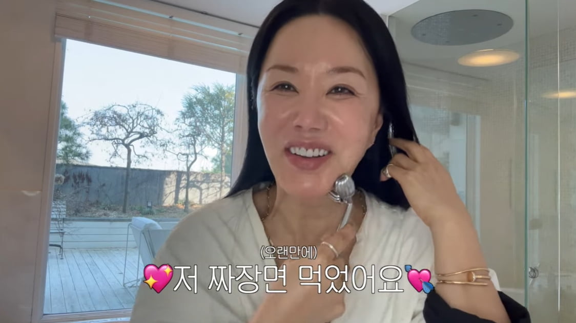 '164cm 47kg' 엄정화, 이러니 살이 안찌지…"짜장면 먹고 24시간 단식했다"('엄정화TV')