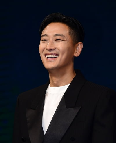 [TEN포토]주지훈 '호탕한 미소'