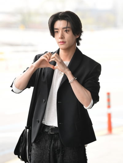 [TEN포토]엔하이픈 제이크 '달콤한 하트'