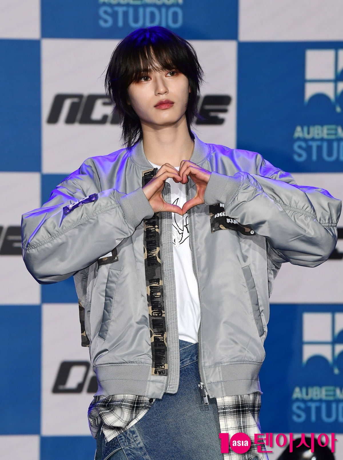 [TEN포토]엔카이브 유찬 '돋보이는 소년미'