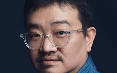 '기생수' 연상호 감독 "원작 인기 부담감? '팬픽' 쓰는 기분이었다"[인터뷰①]