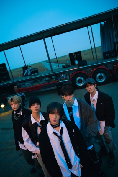 TXT, 일본 오리콘 차트에서 신기록…10개 앨범 연속 '주간 앨범 랭킹' 1위