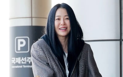 コ・ヒョンジョン、首・手首・指にかけたラグジュアリーアイテム