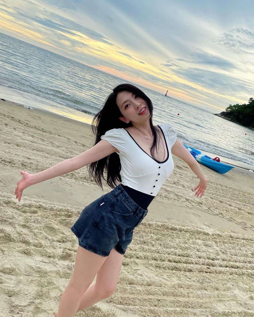카라 강지영, 말레이시아에서 무슨 일이?…업그레이드된 미모 자랑