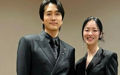 ソン・スンホン、「大学民国最高の俳優」チョン・ヨビンとハンカット
