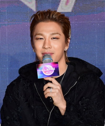 [TEN포토]태양 '아들 질문은...사적인거라 노코멘트 하겠다'