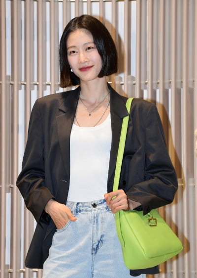 [TEN포토]이현이 '청바지+휜티만 입어도 빛나'