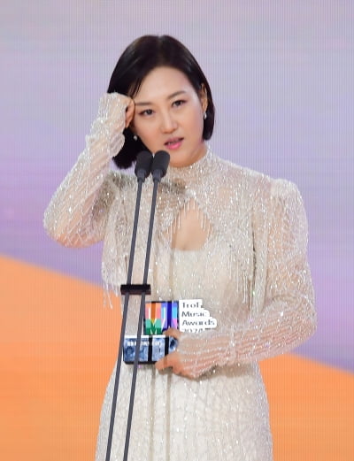 장윤정, 최고의 트롯 상 수상...든든한 선배로 남겠다(트롯뮤직어워즈)[TEN포토+]