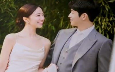 Lee Sang-yeop reveals the face of his beautiful wife