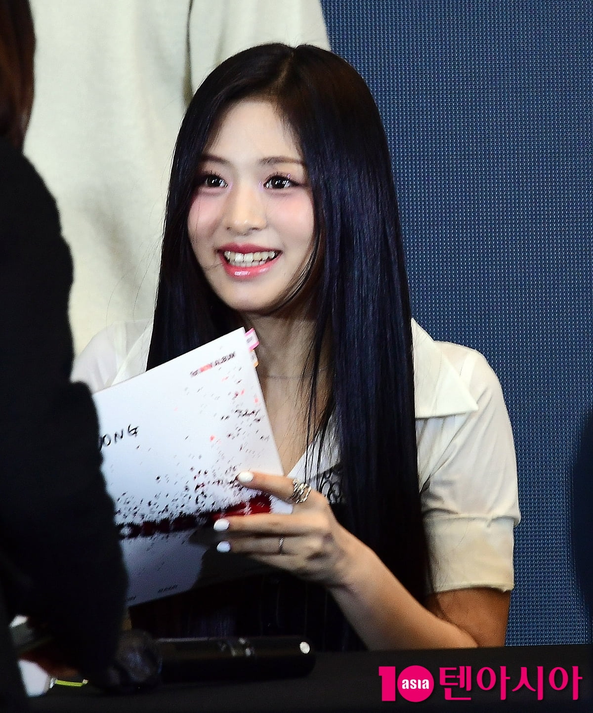 [TEN포토]베이비몬스터 아현 '별을 담은 눈동자'