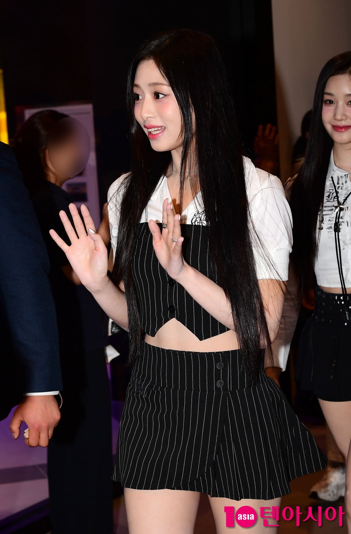 [TEN포토]베이비몬스터 아현 '걸어다니는 인형'