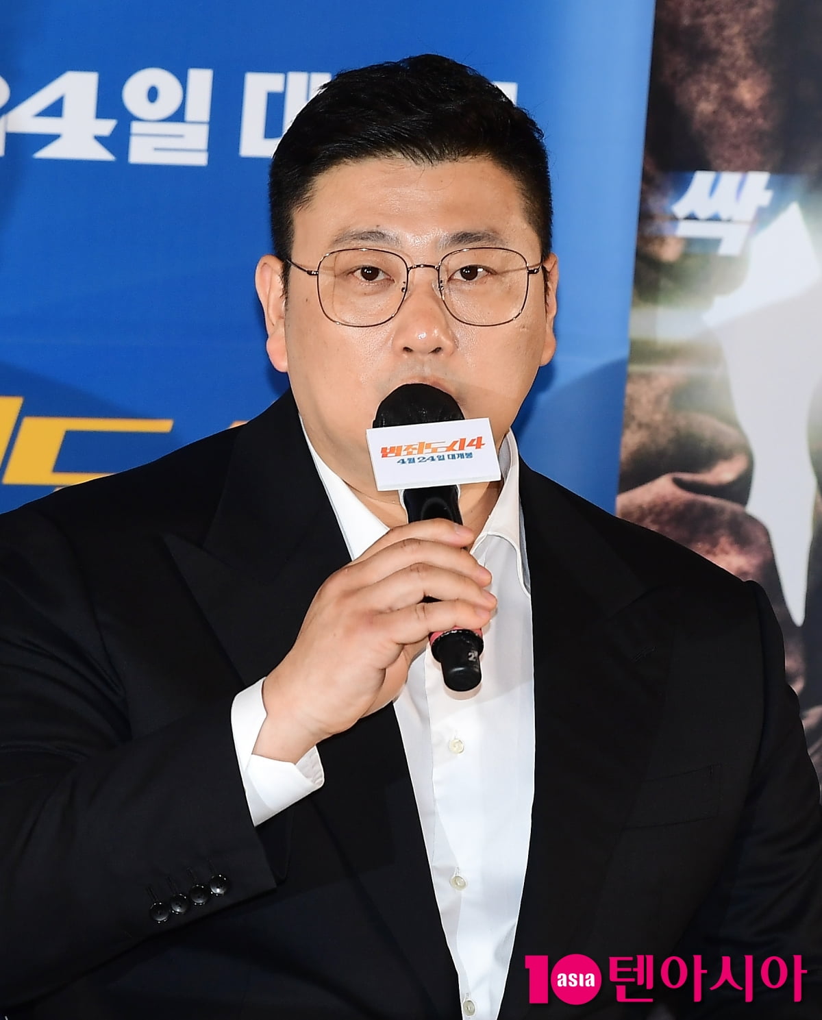 [TEN포토]허명행 감독 '액션중점은 백창기 액션이었다'