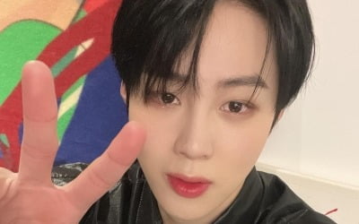 하성운, 함께 꽃구경 가고 싶은 남자 가수 1위…더보이즈 주연 2위[TEN차트]