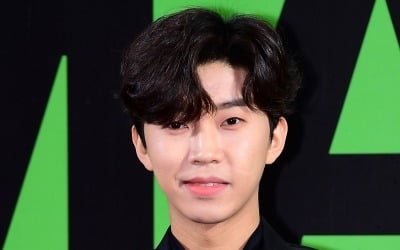 임영웅, 함께 꽃구경 가고 싶은 남자 트로트 가수 1위…송민준 2위[TEN차트]