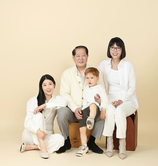 사유리 子 젠, 폭풍 성장…"가족사진" [TEN★]
