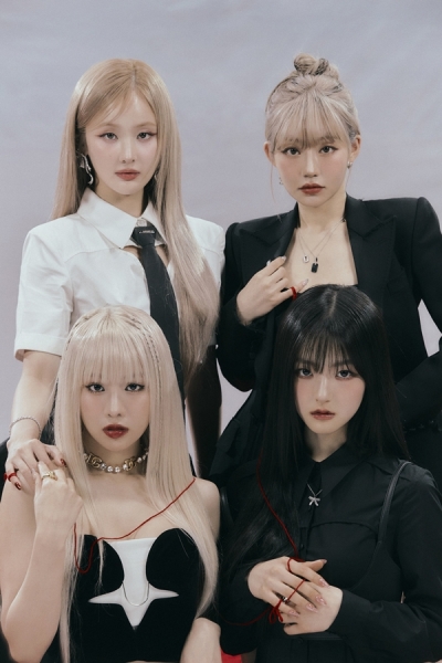 キスオブライフ、Midas Touch、「Nothingでライブ」エンドプレート王