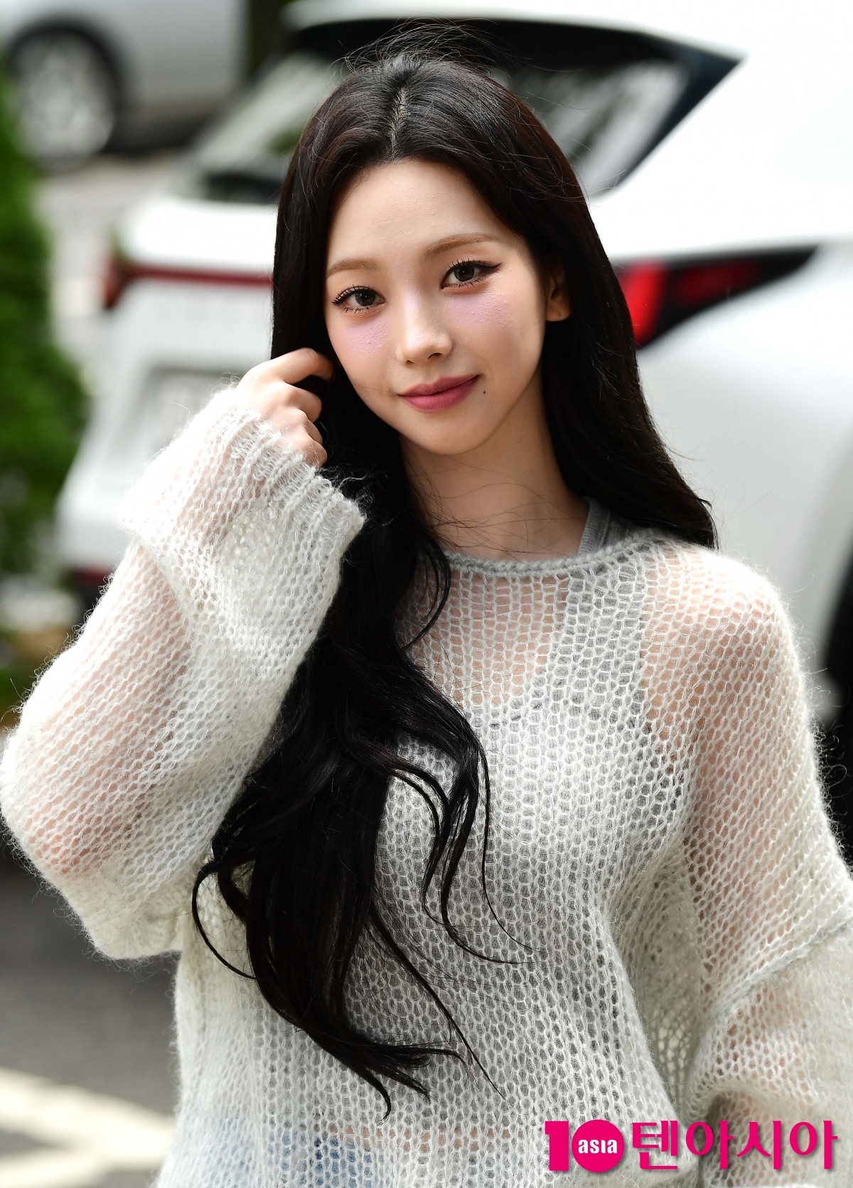 [TEN포토]에스파 카리나 '머리만 넘겨도 화보'
