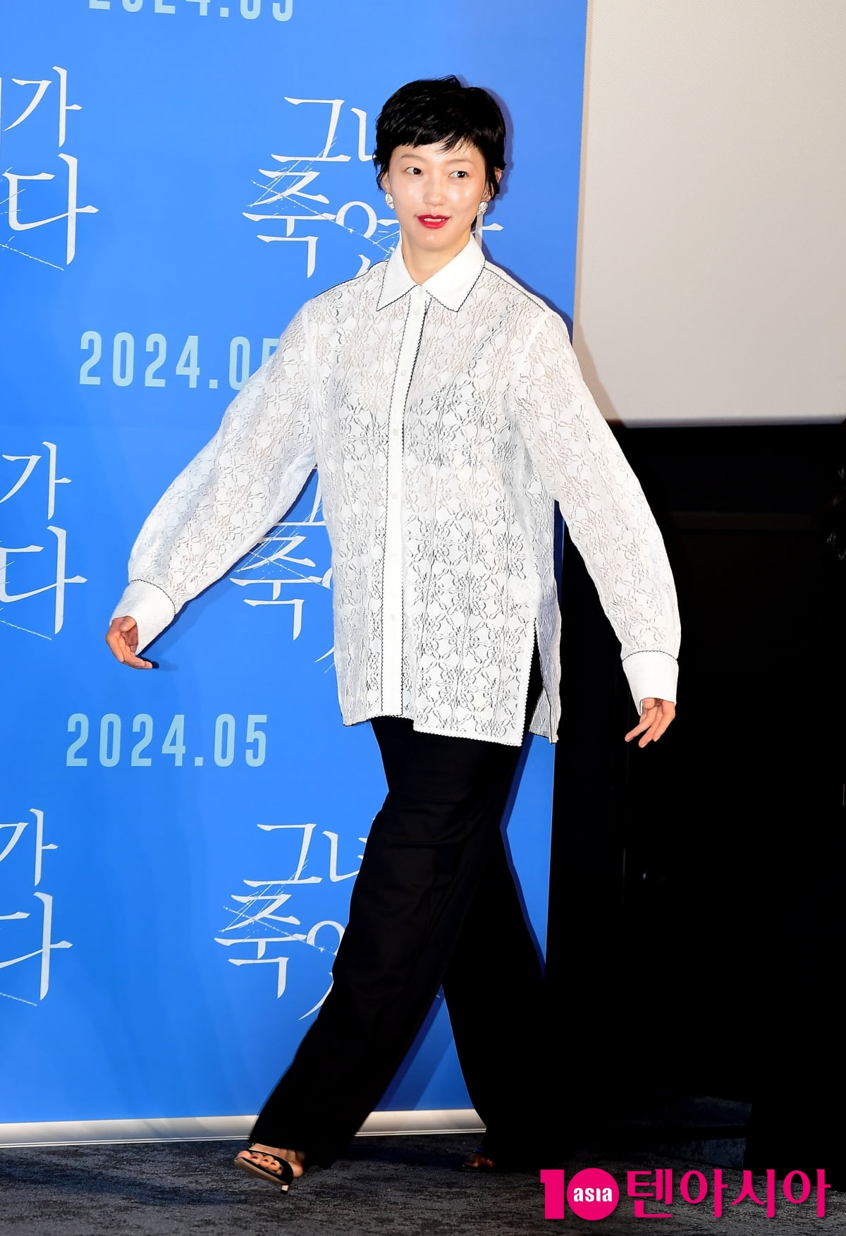 [TEN포토]이엘 '아찔한 시스루'