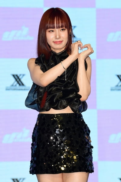 [TEN포토]유니코드 유라 '라이브에 자신있어요'