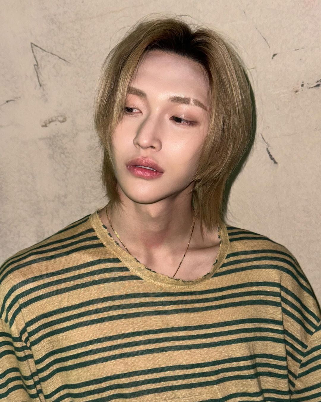 라이즈 원빈, 어딘가 달라졌네…강렬한 '스크래치'로 시선 강탈