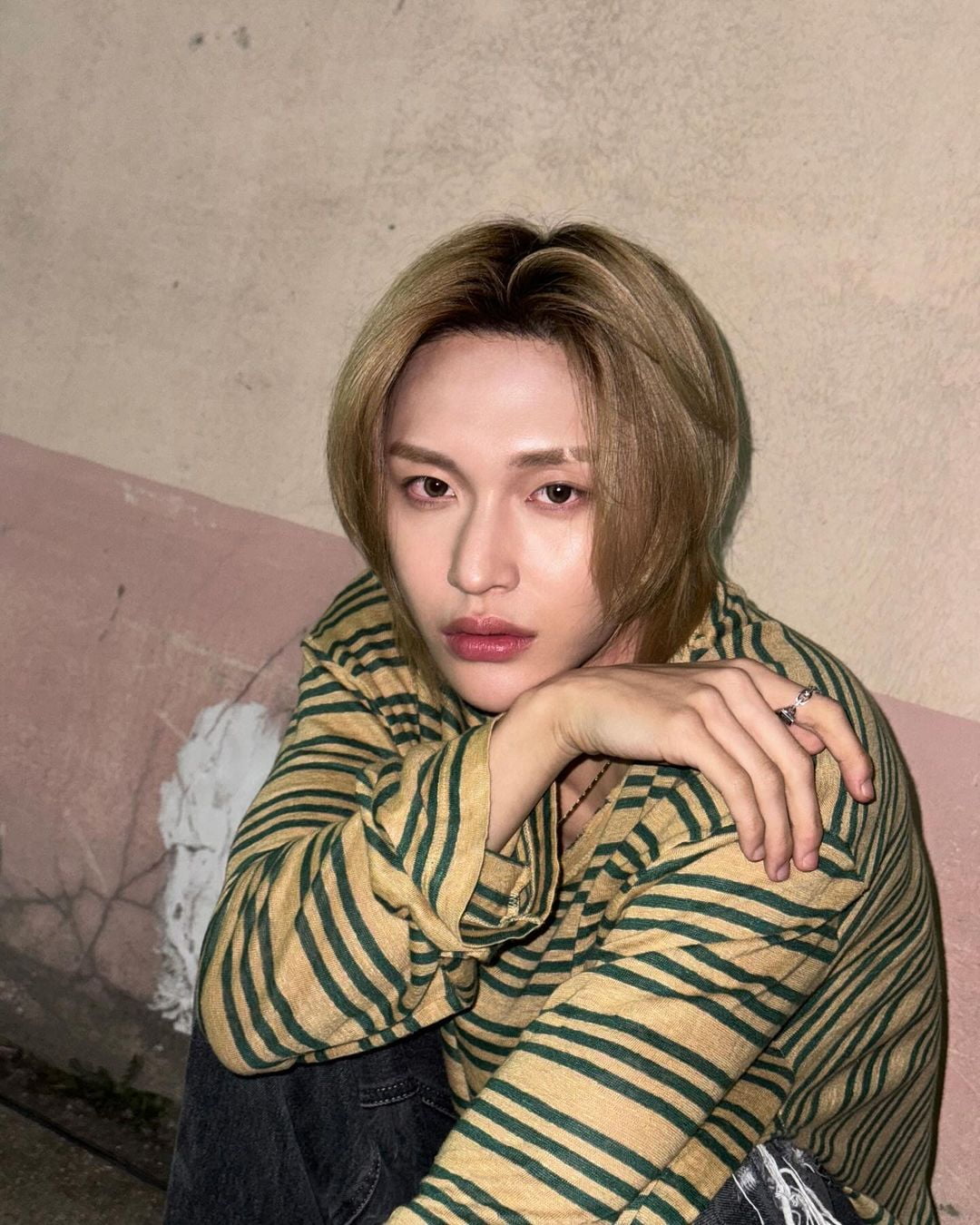 라이즈 원빈, 어딘가 달라졌네…강렬한 '스크래치'로 시선 강탈