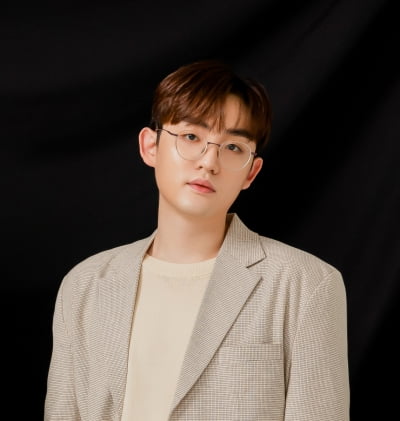 Foreman Hanbin enlists on May 13th