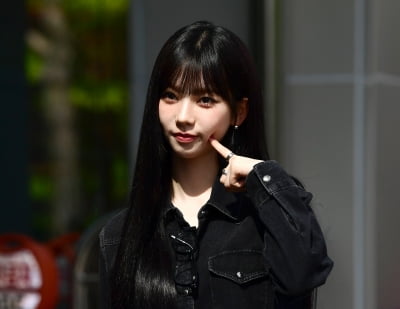 [TEN포토]에스파 카리나 '러블리 볼콕'