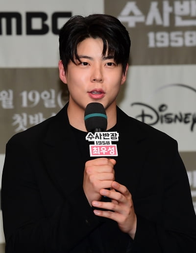 [TEN포토]최우성 "케스팅 소감 떨떠름 아니 얼떨떨이요"