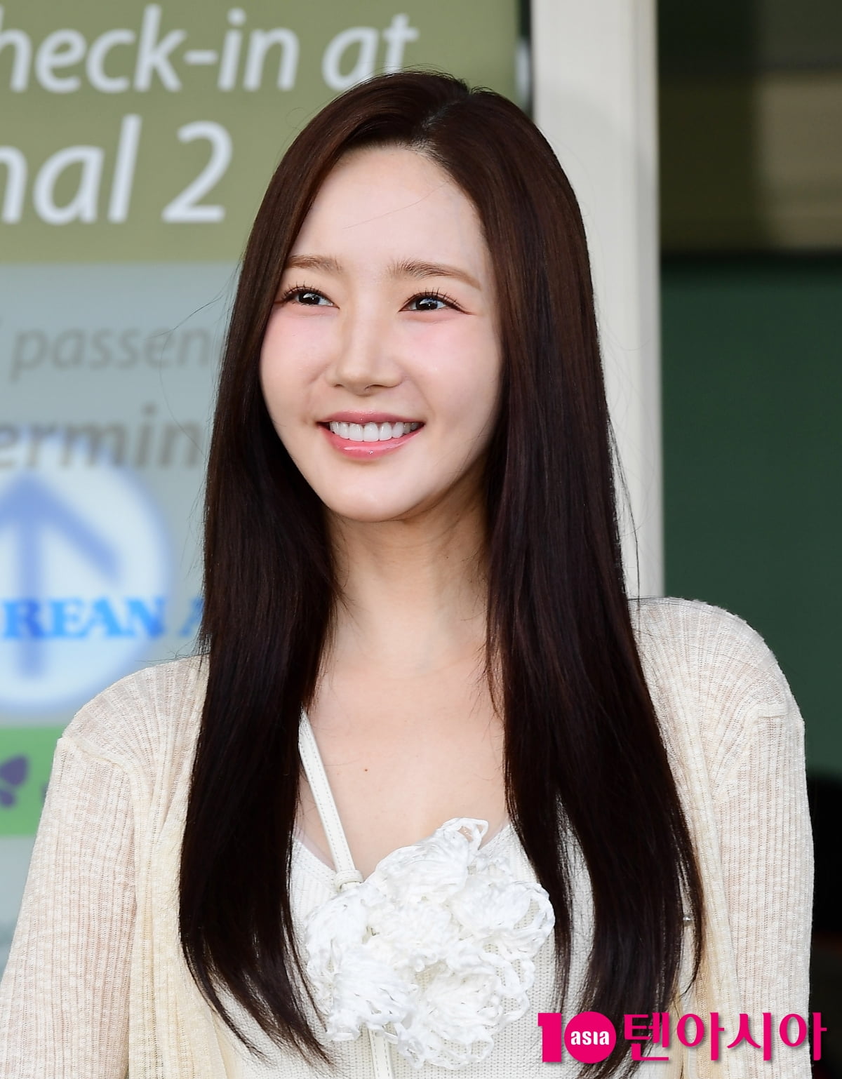 박민영, 긴생머리 휘날리며 출국...예쁨주의보[TEN포토+]