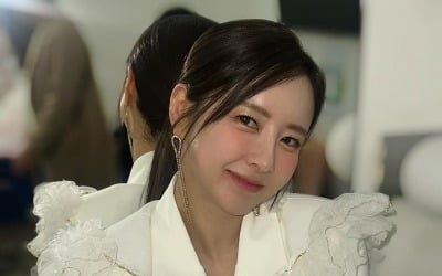 은가은, 봄날에 함께 도서관을 거닐고 싶은 여자 트로트 가수 1위…김다현 2위 [TEN차트]