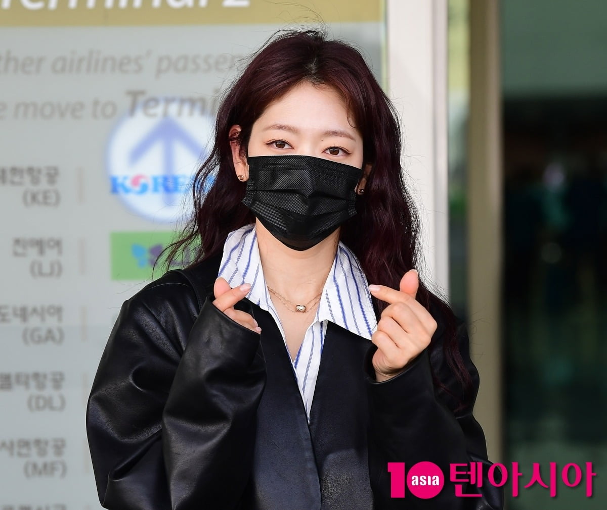 [TEN포토]박신혜 '러블리 하트'