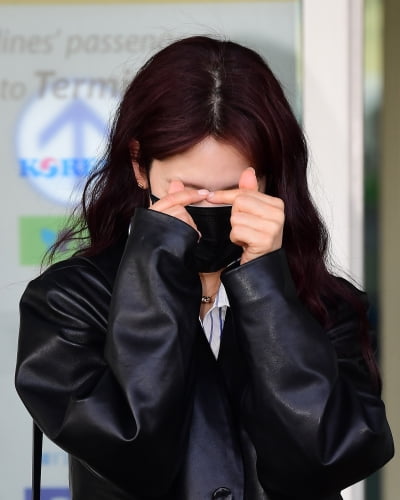 [TEN포토]박신혜 '수줍은 하트'