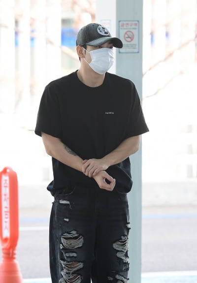 [TEN포토]백호 '눈빛 하나로 팬심 올킬'