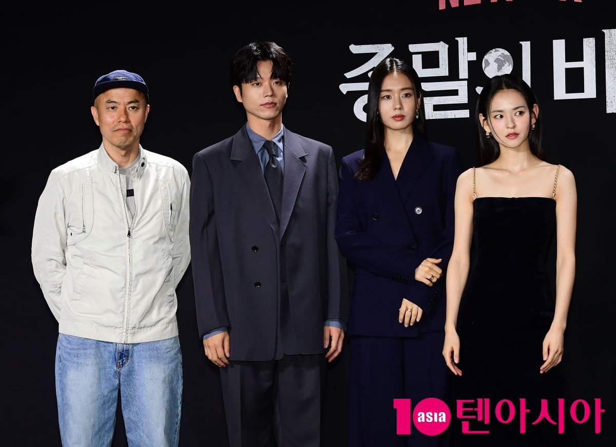 [TEN포토]안은진-전성우-김윤혜-김진민 감독 '종말의 바보 주역들'