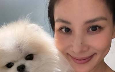 コ・ソヨン、G-DRAGON限定版香水ギフト認証「Thank you」
