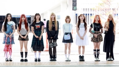 [TEN포토] 유니스 '日서 데뷔 첫 해외 무대'