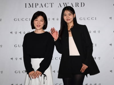 [TEN포토]임선애 감독-임선우 '영화 '세기말의 사랑'으로 구찌 임팩트 어워즈 참석'