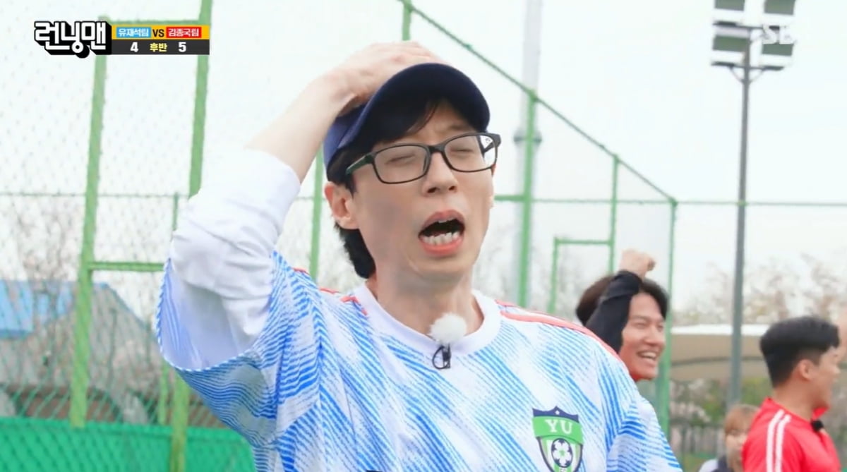 [종합] 강훈, 풋살 MVP 등극했다…'버저비터 골'로 김종국 팀 승리 이끌어 ('런닝맨')