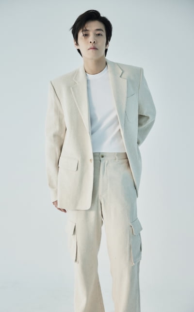 Netflix produces '84 Square Meter' starring Kang Ha-neul