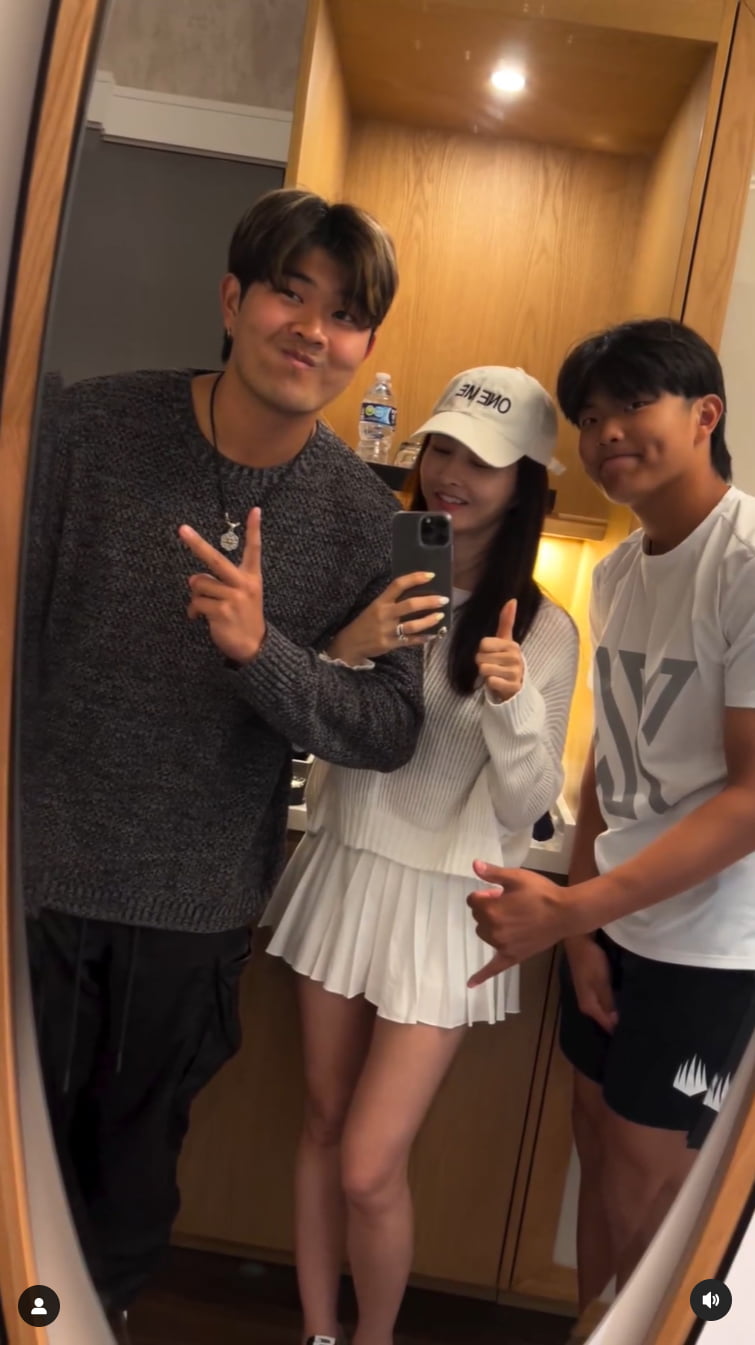 '추신수♥' 하원미, 누나 같은 42세…두 아들 뒷모습만 봐도 든든