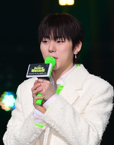 [TEN포토]지코 "꿈에 그리던 음악프로그램 MC 기쁘다"