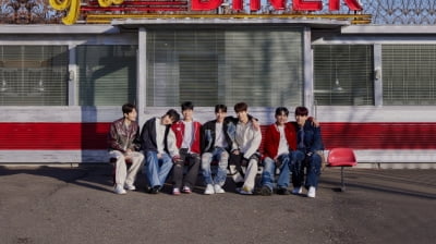 '팬픽' 우승팀 피커스, 데뷔 앨범 발매…청량 美쳤다