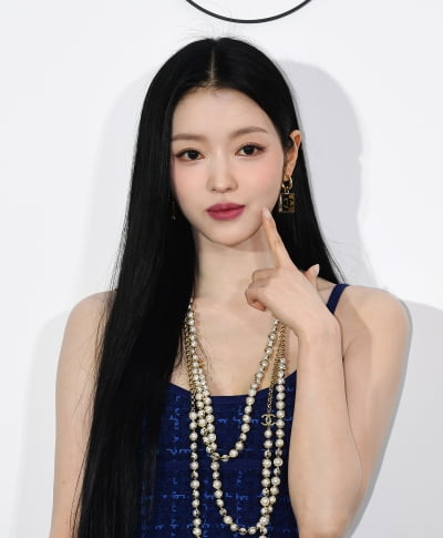 [TEN포토]오마이걸 유아 '미모가 블링블링'
